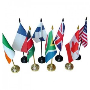 Polyester_Table_Flags